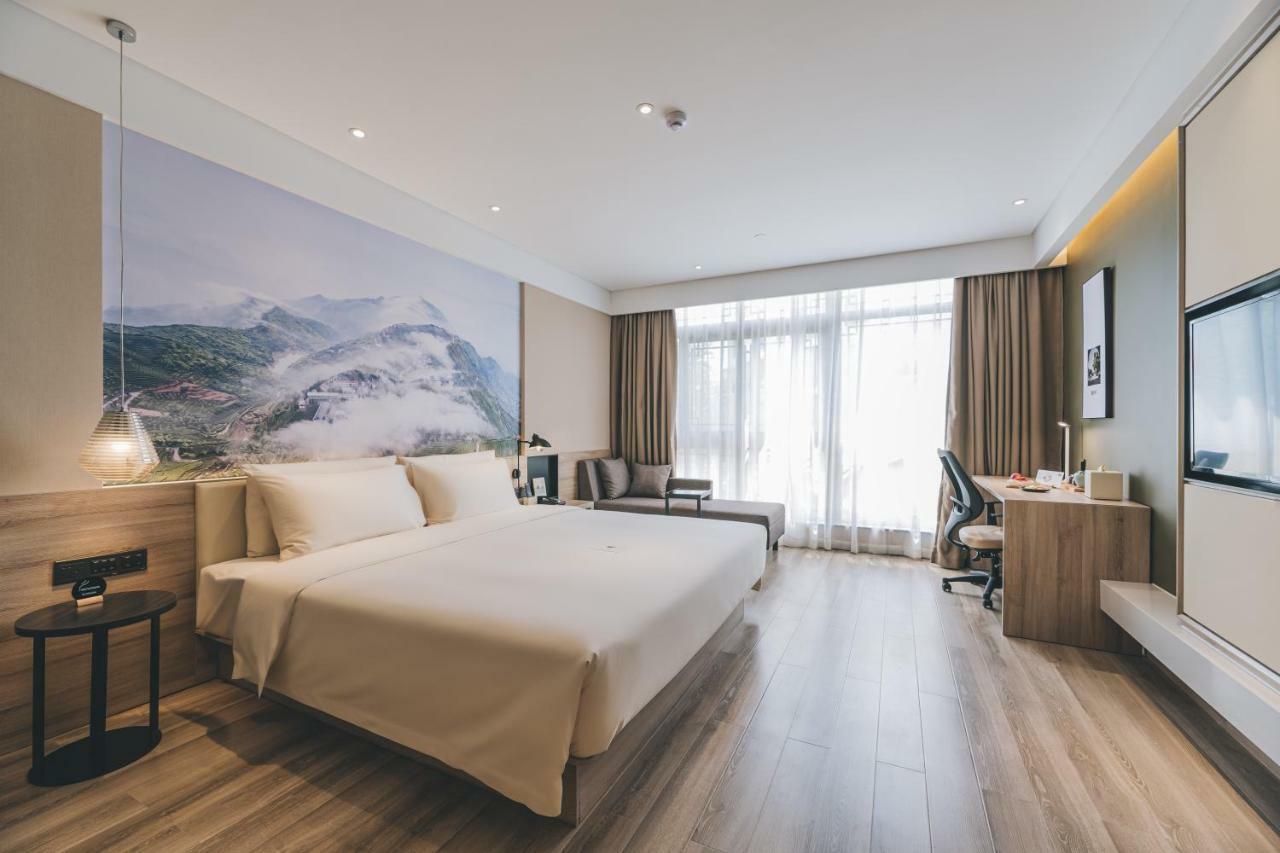 Atour Hotel Haining Leather City South Gate Екстериор снимка