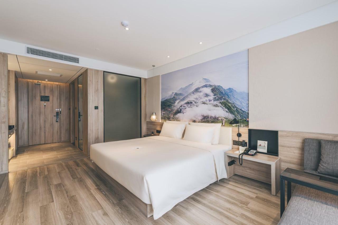 Atour Hotel Haining Leather City South Gate Екстериор снимка