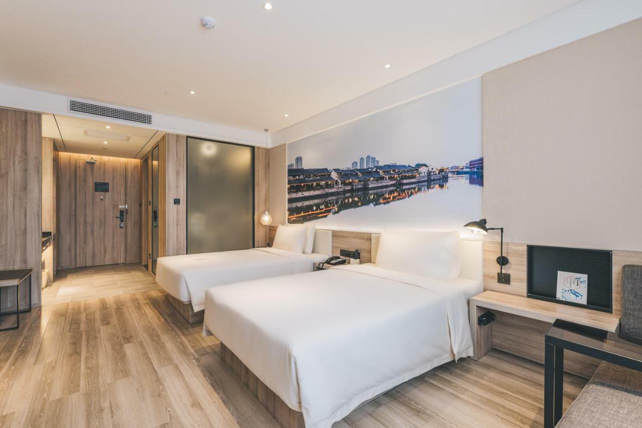 Atour Hotel Haining Leather City South Gate Екстериор снимка